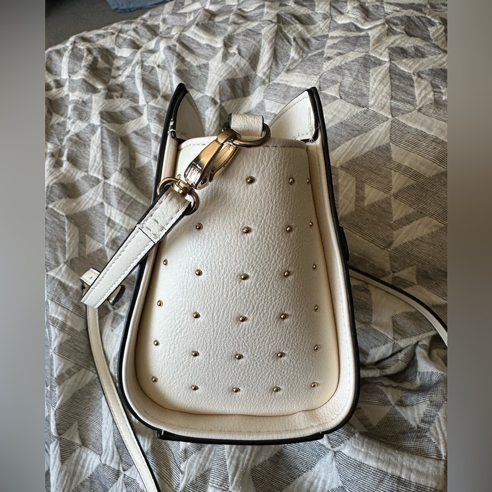 ⭐️ HOST PICK ⭐️ Mint condition Neumann Marcus purse - Picture 3 of 5